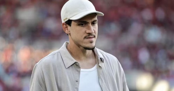 Depois de expor situação com Pedro, Flamengo tenta um novo camisa 9
